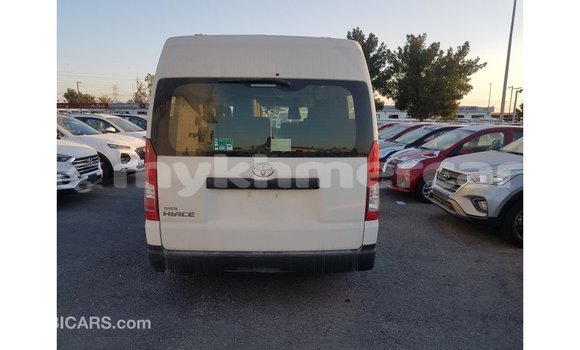 ទិញ នាំចូល Toyota Hiace White ឡាន} ក្នុង Import - Dubai ក្នុង Kampot Province ទិញ នាំចូល Toyota Hiace White ឡាន} ក្នុង Import - Dubai ក្នុង Kampot Province