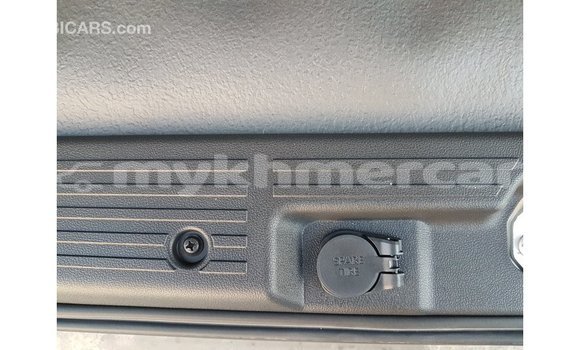 ទិញ នាំចូល Toyota Hiace White ឡាន} ក្នុង Import - Dubai ក្នុង Kampot Province ទិញ នាំចូល Toyota Hiace White ឡាន} ក្នុង Import - Dubai ក្នុង Kampot Province