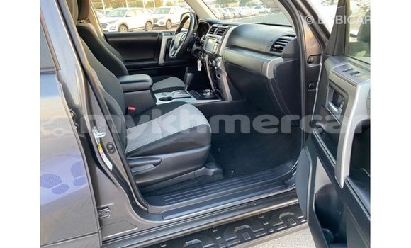 Acheter Import Utilitaire Toyota HiAce Autre à Import - Dubai, Kampot Province Acheter Import Utilitaire Toyota HiAce Autre à Import - Dubai, Kampot Province