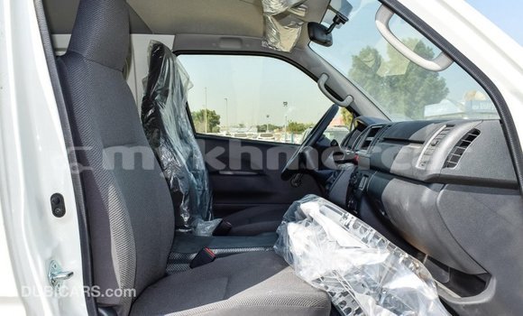 ទិញ នាំចូល Toyota Hiace White ឡាន} ក្នុង Import - Dubai ក្នុង Kampot Province ទិញ នាំចូល Toyota Hiace White ឡាន} ក្នុង Import - Dubai ក្នុង Kampot Province