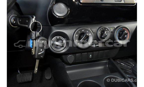 Acheter Import Voiture Toyota Hilux Autre à Import - Dubai, Kampot Province Acheter Import Voiture Toyota Hilux Autre à Import - Dubai, Kampot Province