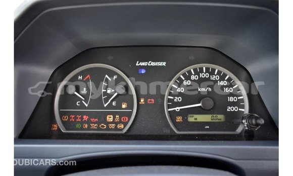 Acheter Import Voiture Toyota Land Cruiser Autre à Import - Dubai, Kampot Province Acheter Import Voiture Toyota Land Cruiser Autre à Import - Dubai, Kampot Province