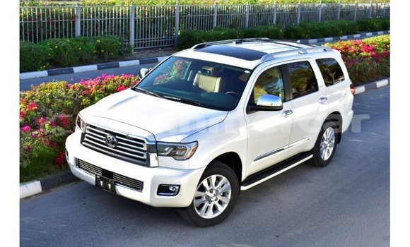 Acheter Import Voiture Toyota Sequoia Blanc à Import - Dubai, Kampot Province Acheter Import Voiture Toyota Sequoia Blanc à Import - Dubai, Kampot Province