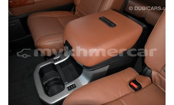 Acheter Import Voiture Toyota Sequoia Blanc à Import - Dubai, Kampot Province Acheter Import Voiture Toyota Sequoia Blanc à Import - Dubai, Kampot Province
