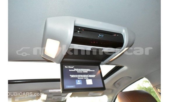 Acheter Import Voiture Toyota Sequoia Blanc à Import - Dubai, Kampot Province Acheter Import Voiture Toyota Sequoia Blanc à Import - Dubai, Kampot Province