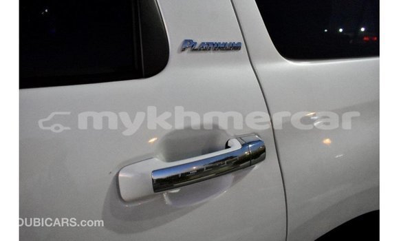Acheter Import Voiture Toyota Sequoia Blanc à Import - Dubai, Kampot Province Acheter Import Voiture Toyota Sequoia Blanc à Import - Dubai, Kampot Province