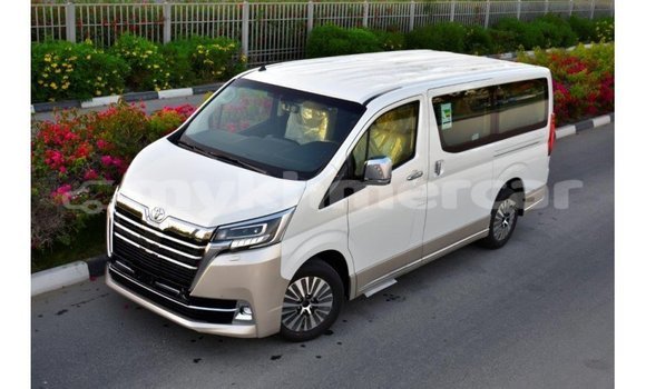 Acheter Import Voiture Toyota Granvia Blanc à Import - Dubai, Kampot Province Acheter Import Voiture Toyota Granvia Blanc à Import - Dubai, Kampot Province