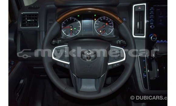 Acheter Import Voiture Toyota Granvia Blanc à Import - Dubai, Kampot Province Acheter Import Voiture Toyota Granvia Blanc à Import - Dubai, Kampot Province