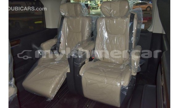 Acheter Import Voiture Toyota Granvia Blanc à Import - Dubai, Kampot Province Acheter Import Voiture Toyota Granvia Blanc à Import - Dubai, Kampot Province