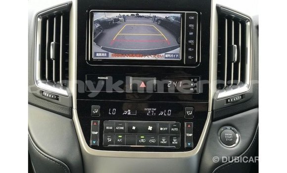 Acheter Import Voiture Toyota Land Cruiser Blanc à Import - Dubai, Kampot Province Acheter Import Voiture Toyota Land Cruiser Blanc à Import - Dubai, Kampot Province