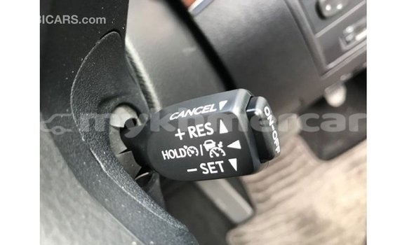 Acheter Import Voiture Toyota Land Cruiser Blanc à Import - Dubai, Kampot Province Acheter Import Voiture Toyota Land Cruiser Blanc à Import - Dubai, Kampot Province