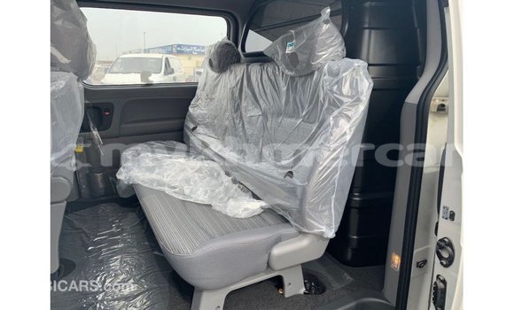 Acheter Import Voiture Hyundai Cargo Blanc à Import - Dubai, Kampot Province Acheter Import Voiture Hyundai Cargo Blanc à Import - Dubai, Kampot Province