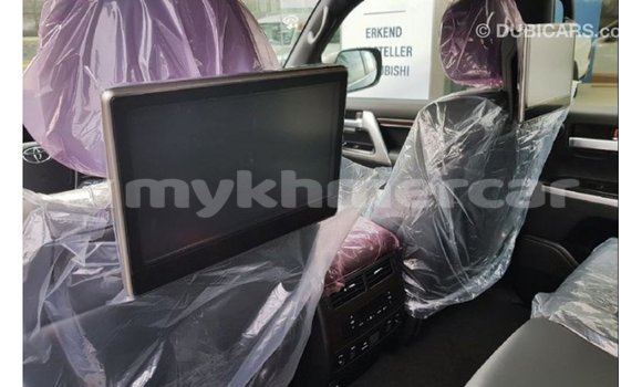 Acheter Import Voiture Toyota Land Cruiser Noir à Import - Dubai, Kampot Province Acheter Import Voiture Toyota Land Cruiser Noir à Import - Dubai, Kampot Province