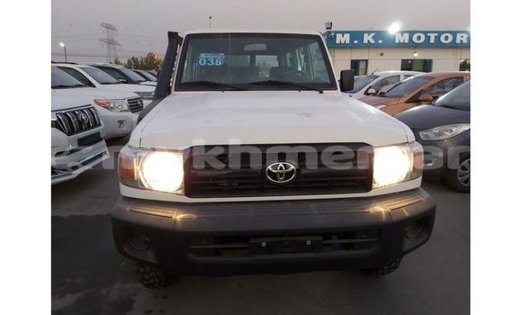 Buy Import Toyota Land Cruiser White Car in Import - Dubai in Kampot Province Buy Import Toyota Land Cruiser White Car in Import - Dubai in Kampot Province