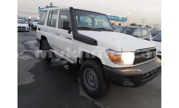 Buy Import Toyota Land Cruiser White Car in Import - Dubai in Kampot Province Buy Import Toyota Land Cruiser White Car in Import - Dubai in Kampot Province