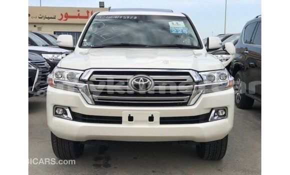 ទិញ នាំចូល Toyota Land Cruiser White ឡាន} ក្នុង Import - Dubai ក្នុង Kampot Province ទិញ នាំចូល Toyota Land Cruiser White ឡាន} ក្នុង Import - Dubai ក្នុង Kampot Province