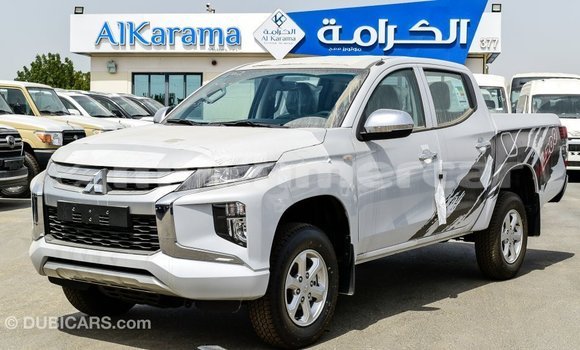 Buy Import Mitsubishi L200 White Car in Import - Dubai in Kampot Province Buy Import Mitsubishi L200 White Car in Import - Dubai in Kampot Province