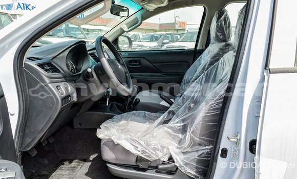 Buy Import Mitsubishi L200 White Car in Import - Dubai in Kampot Province Buy Import Mitsubishi L200 White Car in Import - Dubai in Kampot Province