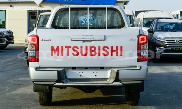 Buy Import Mitsubishi L200 White Car in Import - Dubai in Kampot Province Buy Import Mitsubishi L200 White Car in Import - Dubai in Kampot Province