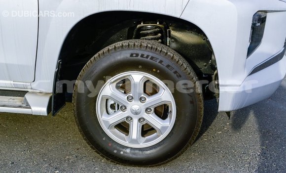 Buy Import Mitsubishi L200 White Car in Import - Dubai in Kampot Province Buy Import Mitsubishi L200 White Car in Import - Dubai in Kampot Province