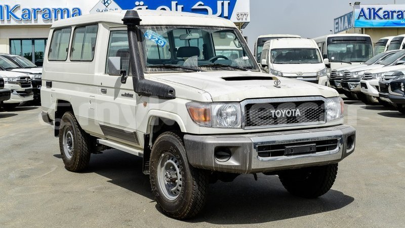 Big with watermark toyota land cruiser kampot province import dubai 3793