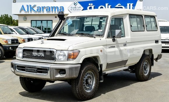 Buy Import Toyota Land Cruiser White Car in Import - Dubai in Kampot Province Buy Import Toyota Land Cruiser White Car in Import - Dubai in Kampot Province