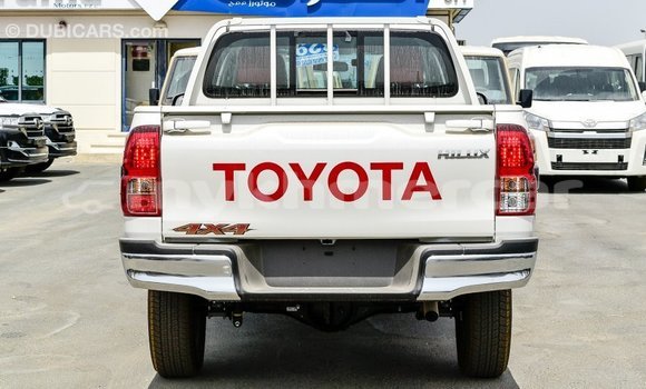 Buy Import Toyota Hilux White Car in Import - Dubai in Kampot Province Buy Import Toyota Hilux White Car in Import - Dubai in Kampot Province