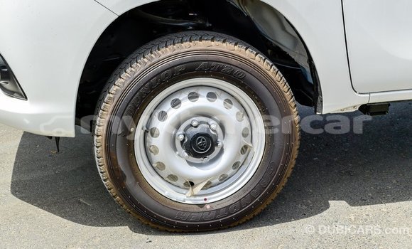 Buy Import Toyota Hilux White Car in Import - Dubai in Kampot Province Buy Import Toyota Hilux White Car in Import - Dubai in Kampot Province