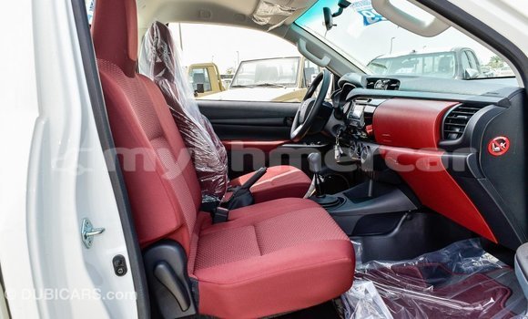 Buy Import Toyota Hilux White Car in Import - Dubai in Kampot Province Buy Import Toyota Hilux White Car in Import - Dubai in Kampot Province