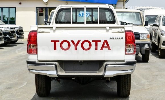 Buy Import Toyota Hilux White Car in Import - Dubai in Kampot Province Buy Import Toyota Hilux White Car in Import - Dubai in Kampot Province