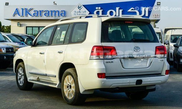 Buy Import Toyota Land Cruiser White Car in Import - Dubai in Kampot Province Buy Import Toyota Land Cruiser White Car in Import - Dubai in Kampot Province