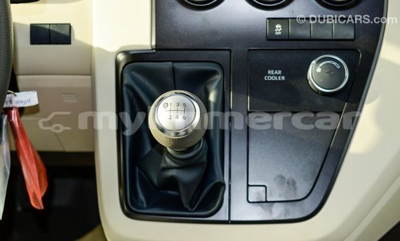 Buy Import Toyota Hiace White Car in Import - Dubai in Kampot Province Buy Import Toyota Hiace White Car in Import - Dubai in Kampot Province
