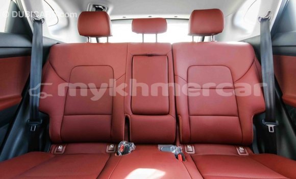 Buy Import Hyundai Tucson White Car in Import - Dubai in Kampot Province Buy Import Hyundai Tucson White Car in Import - Dubai in Kampot Province