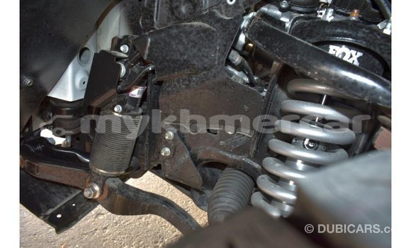 Acheter Import Voiture Toyota Land Cruiser Blanc à Import - Dubai, Kampot Province Acheter Import Voiture Toyota Land Cruiser Blanc à Import - Dubai, Kampot Province