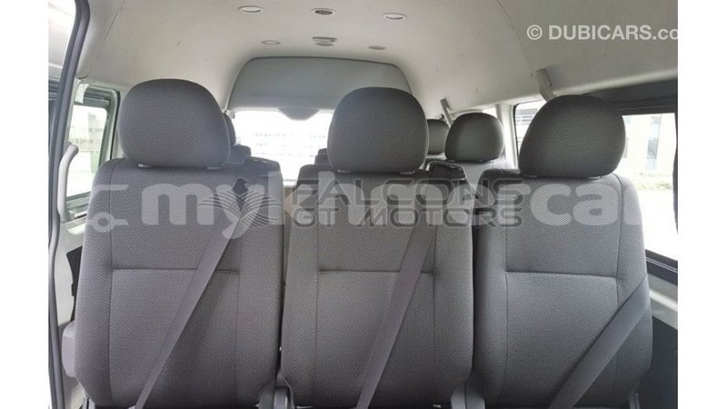 Big with watermark toyota hiace kampot province import dubai 3810