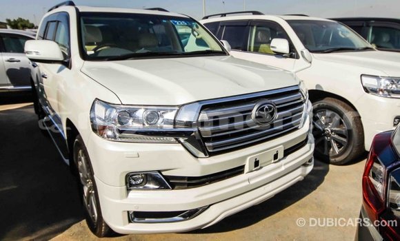 Buy Import Toyota Land Cruiser White Car in Import - Dubai in Kampot Province Buy Import Toyota Land Cruiser White Car in Import - Dubai in Kampot Province