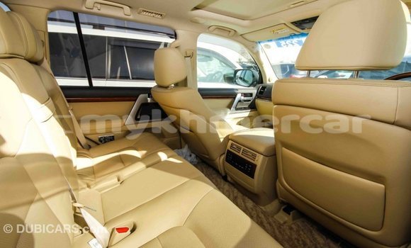 Buy Import Toyota Land Cruiser White Car in Import - Dubai in Kampot Province Buy Import Toyota Land Cruiser White Car in Import - Dubai in Kampot Province