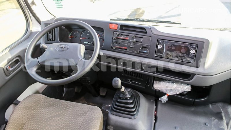 Big with watermark toyota coaster kampot province import dubai 3824