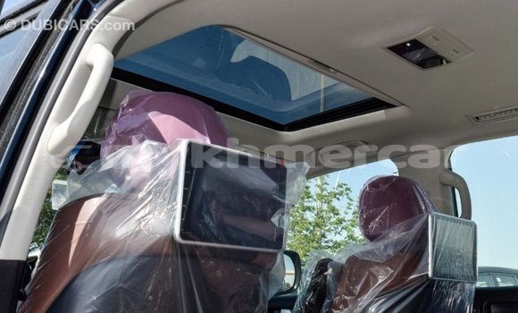 Acheter Import Voiture Toyota Land Cruiser Noir à Import - Dubai, Kampot Province Acheter Import Voiture Toyota Land Cruiser Noir à Import - Dubai, Kampot Province