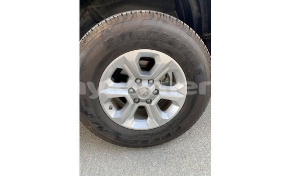 Acheter Import Utilitaire Toyota HiAce Blanc à Import - Dubai, Kampot Province Acheter Import Utilitaire Toyota HiAce Blanc à Import - Dubai, Kampot Province
