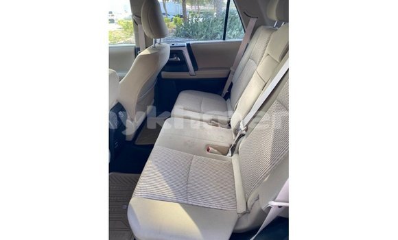 Acheter Import Utilitaire Toyota HiAce Blanc à Import - Dubai, Kampot Province Acheter Import Utilitaire Toyota HiAce Blanc à Import - Dubai, Kampot Province