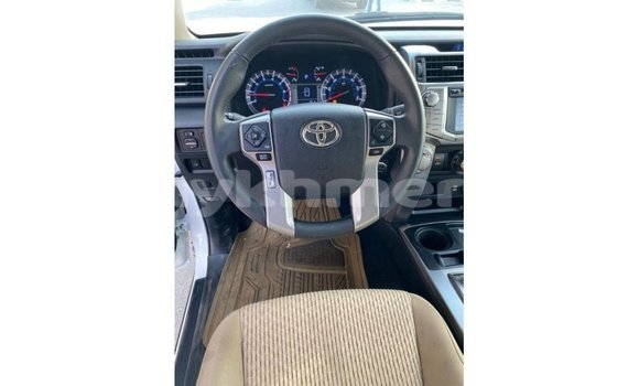 Acheter Import Utilitaire Toyota HiAce Blanc à Import - Dubai, Kampot Province Acheter Import Utilitaire Toyota HiAce Blanc à Import - Dubai, Kampot Province