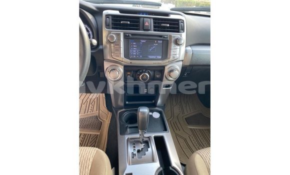 Acheter Import Utilitaire Toyota HiAce Blanc à Import - Dubai, Kampot Province Acheter Import Utilitaire Toyota HiAce Blanc à Import - Dubai, Kampot Province
