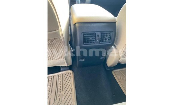 Acheter Import Utilitaire Toyota HiAce Blanc à Import - Dubai, Kampot Province Acheter Import Utilitaire Toyota HiAce Blanc à Import - Dubai, Kampot Province
