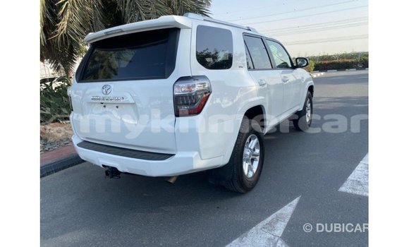 Acheter Import Utilitaire Toyota HiAce Blanc à Import - Dubai, Kampot Province Acheter Import Utilitaire Toyota HiAce Blanc à Import - Dubai, Kampot Province
