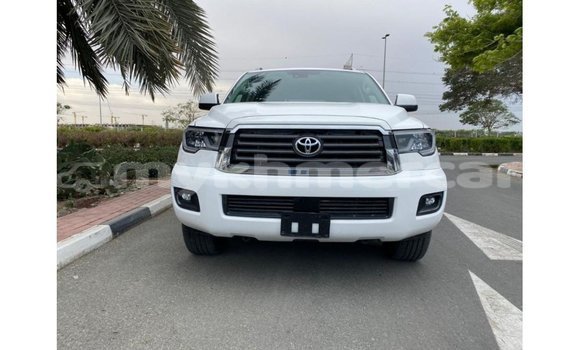 Acheter Import Voiture Toyota Sequoia Blanc à Import - Dubai, Kampot Province Acheter Import Voiture Toyota Sequoia Blanc à Import - Dubai, Kampot Province