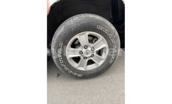 Acheter Import Voiture Toyota Sequoia Blanc à Import - Dubai, Kampot Province Acheter Import Voiture Toyota Sequoia Blanc à Import - Dubai, Kampot Province