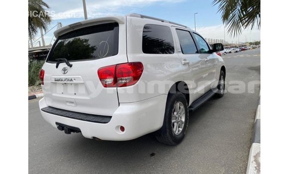 Acheter Import Voiture Toyota Sequoia Blanc à Import - Dubai, Kampot Province Acheter Import Voiture Toyota Sequoia Blanc à Import - Dubai, Kampot Province