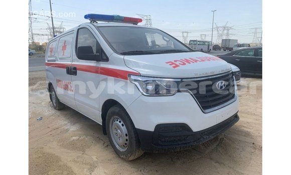 Acheter Import Voiture Hyundai Accent Blanc à Import - Dubai, Kampot Province Acheter Import Voiture Hyundai Accent Blanc à Import - Dubai, Kampot Province