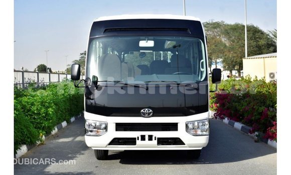 Acheter Import Voiture Toyota Coaster Blanc à Import - Dubai, Kampot Province Acheter Import Voiture Toyota Coaster Blanc à Import - Dubai, Kampot Province